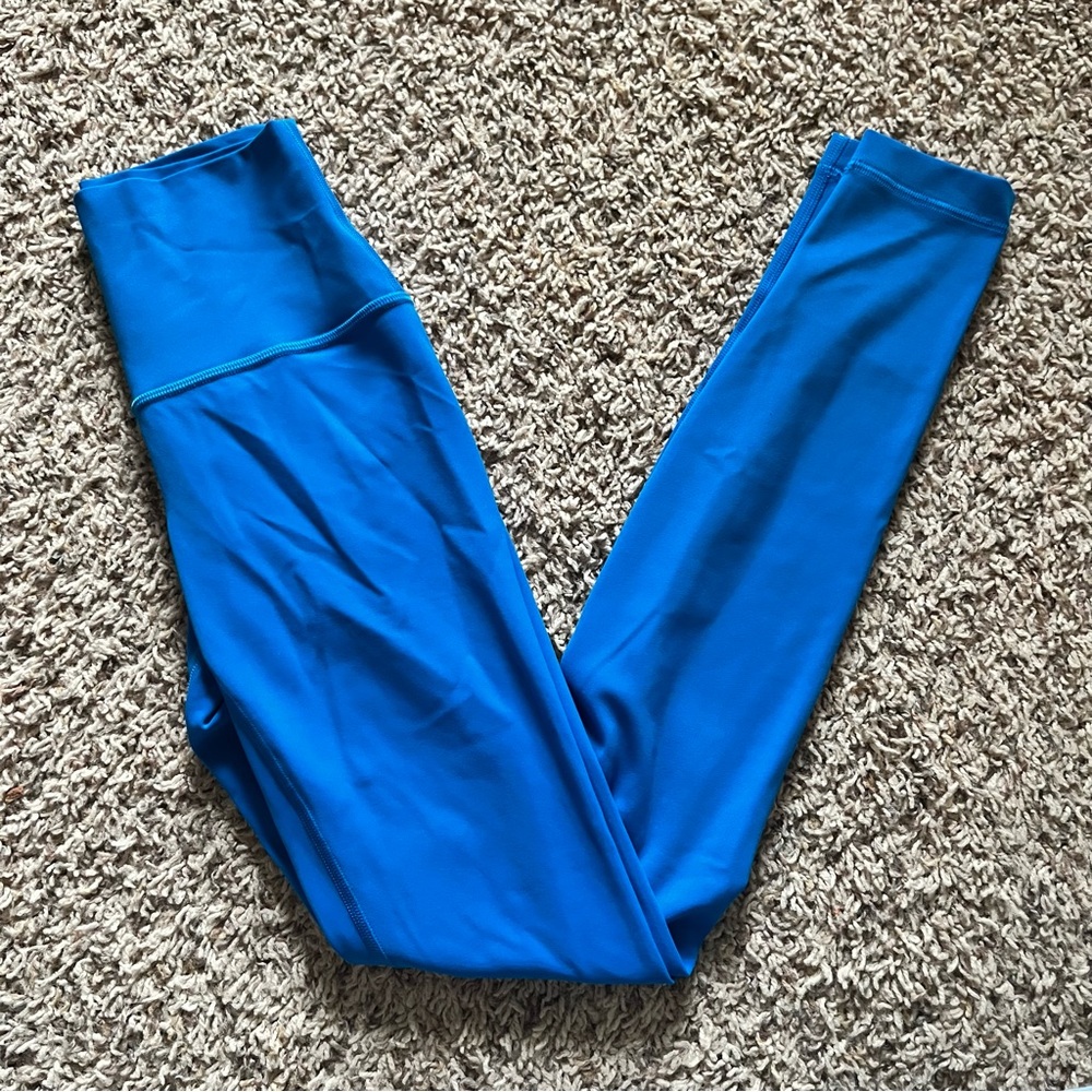 Lululemon Wunder Tight in Blue Nile Size  2 ***RARE FIND***